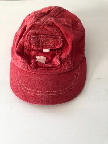 Casquette bébé rouge