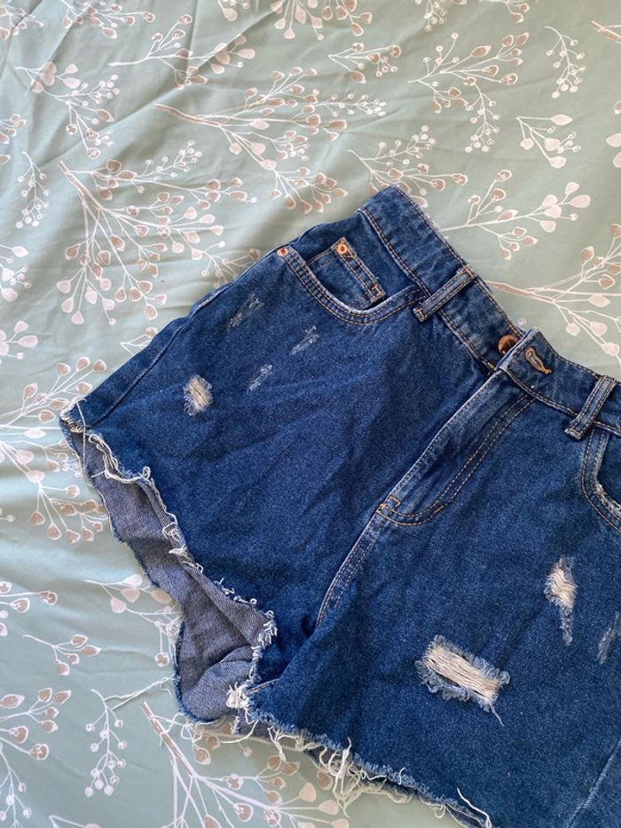 Short en jean taille 36 - photo numéro 3