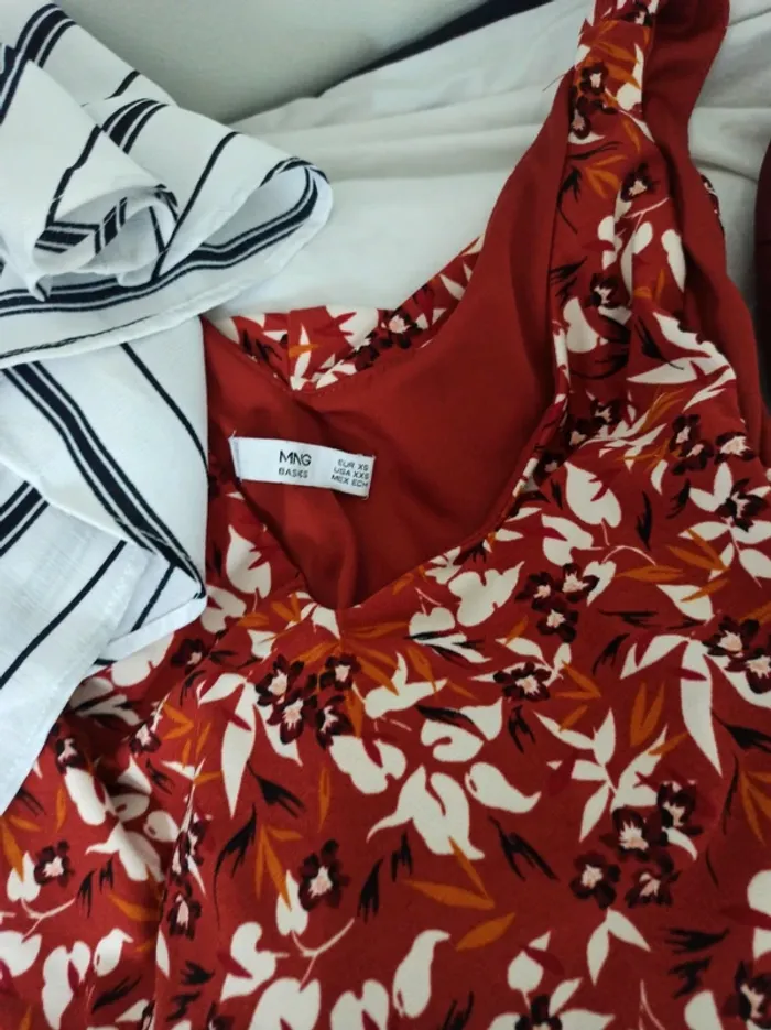 Lot de 17 vêtements fille xs ( lot 7) - photo numéro 6