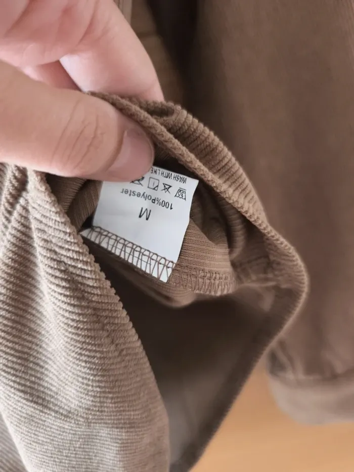 Sur chemise - photo numéro 4