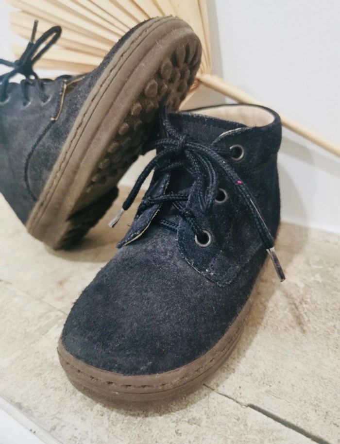 🩷Chaussures bleu marine pointure 22 cuir daim lacet 🦧 - photo numéro 2