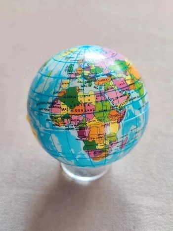 Balle en mousse planète sensorielle anti stress