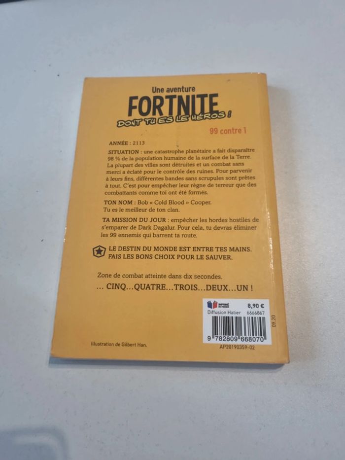 Livre fortnite dont tu es le héros - photo numéro 2