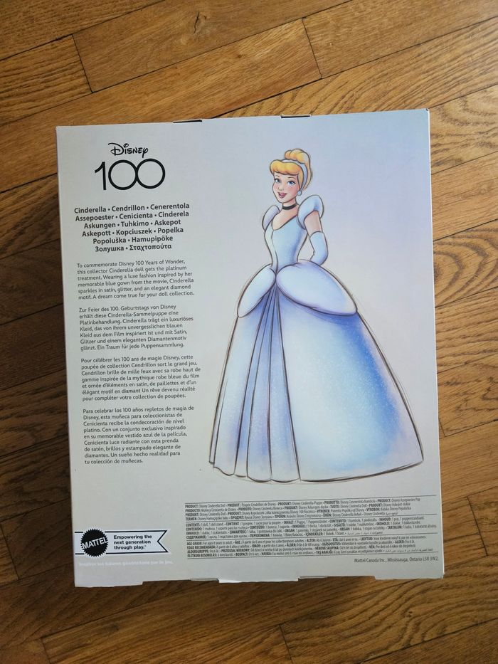 Poupée cendrillon neuve 100 ans disney collector 
Jamais ouverte. - photo numéro 2