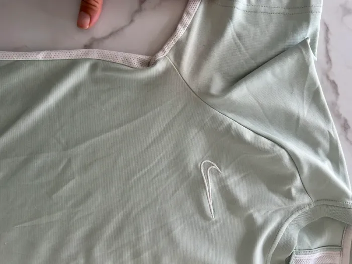 T-shirt Nike de sport taille m - photo numéro 4