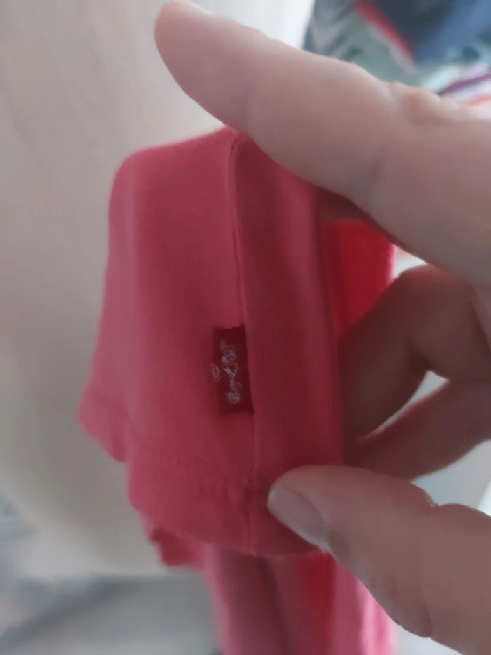 Tee-shirt rose et blanc pailleté Levi's - photo numéro 4