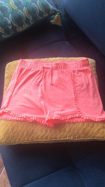 Primark short avec pompom taille 10/11