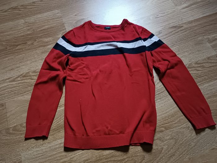 Pull rouge, Kiabi, 10 ans