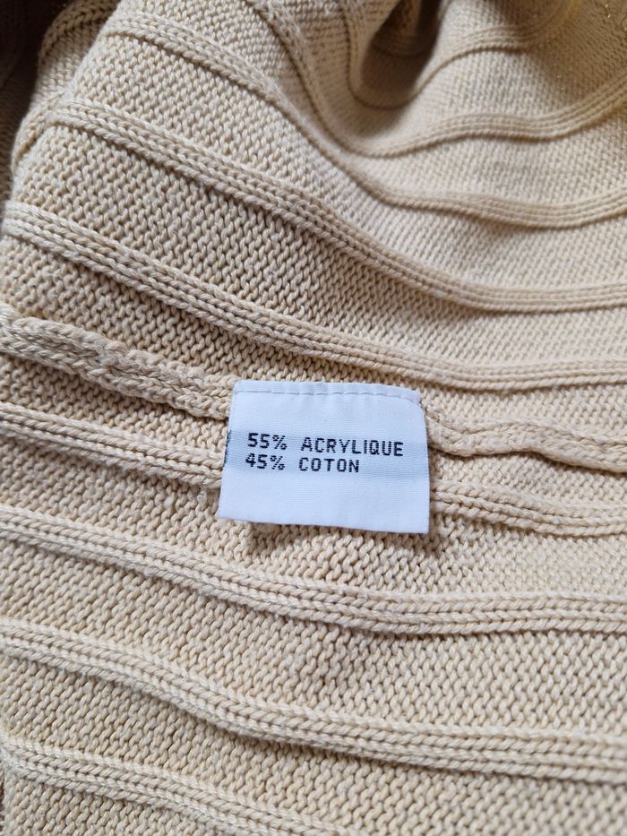 Pull a col V femme taille 2 , balina en très bon état. - photo numéro 5