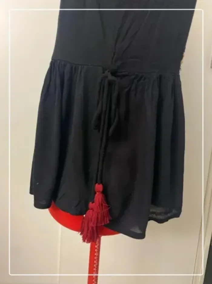 Top péplum noir et pompon bordeaux Etam - photo numéro 3