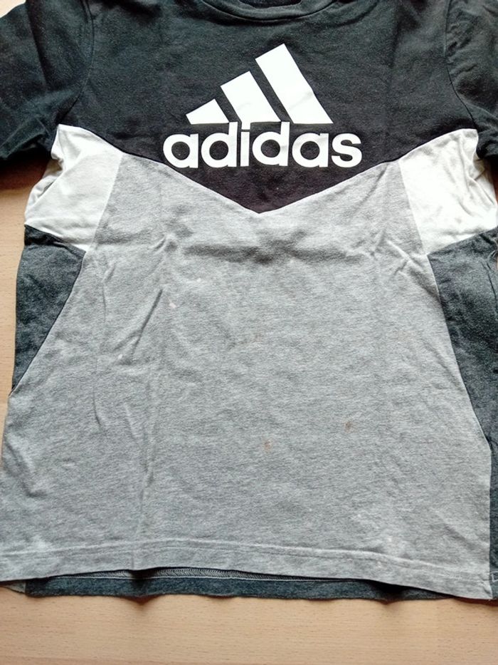 Tshirt Adidas 11 12 ans - photo numéro 2