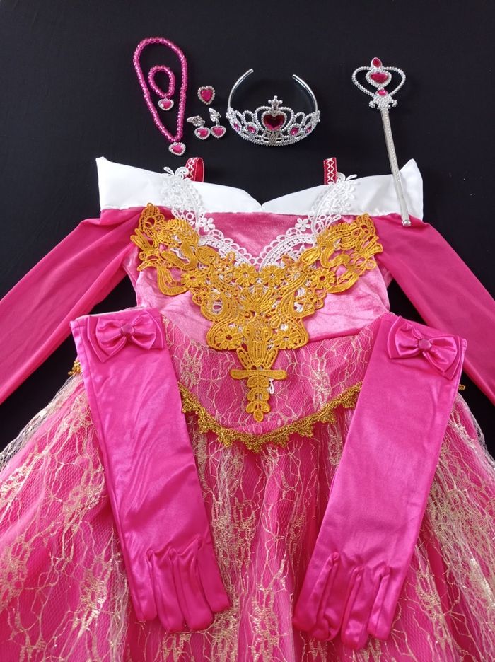 Déguisement robe princesse la belle au bois dormant 5-6ans - photo numéro 4