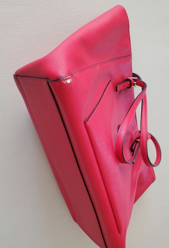 👜 Sac cabas GUESS rouge – intérieur léopard 🐆 - photo numéro 6