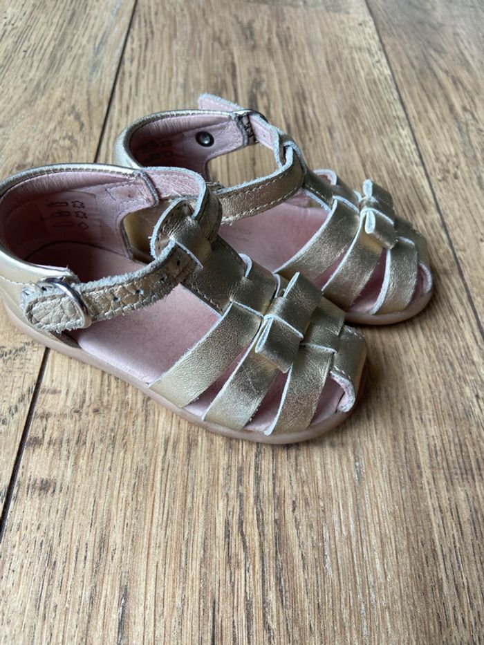 Sandalette