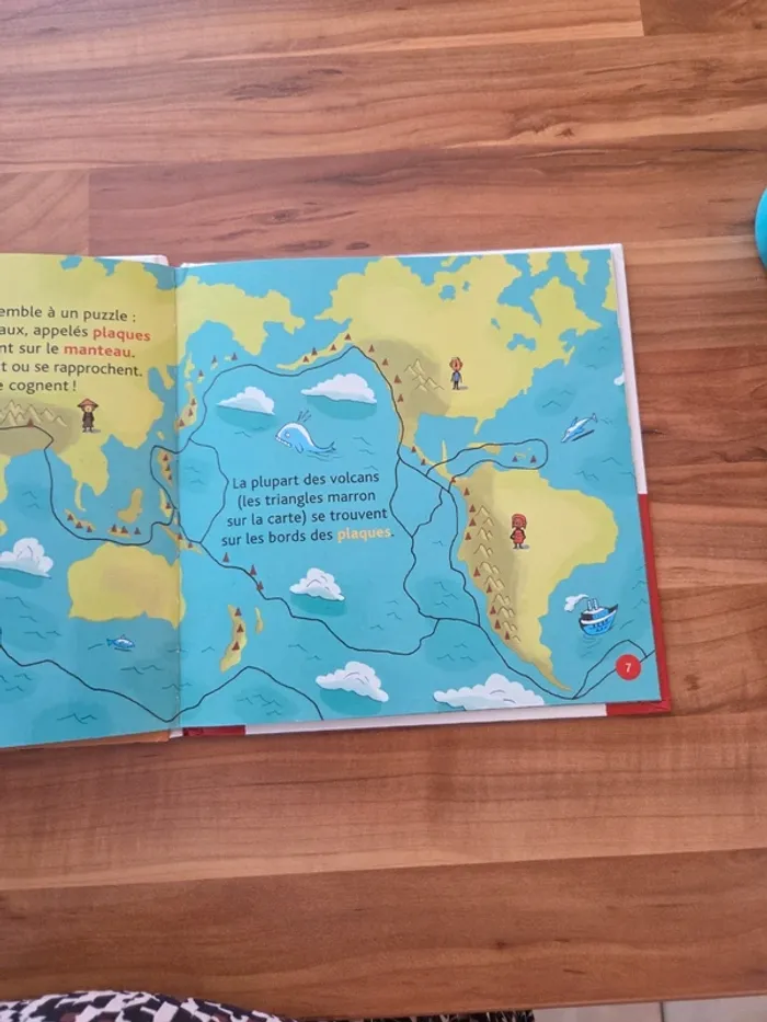 Livre  Mes p'tit docs les volcans - photo numéro 5