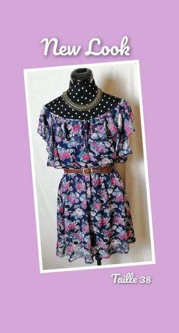 Robe à fleurs bleu marine rose New Look