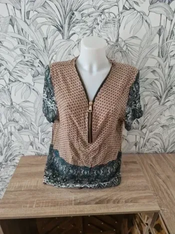 Blouse manches courtes fantaisie taille 42/44