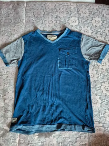 T-shirt T S