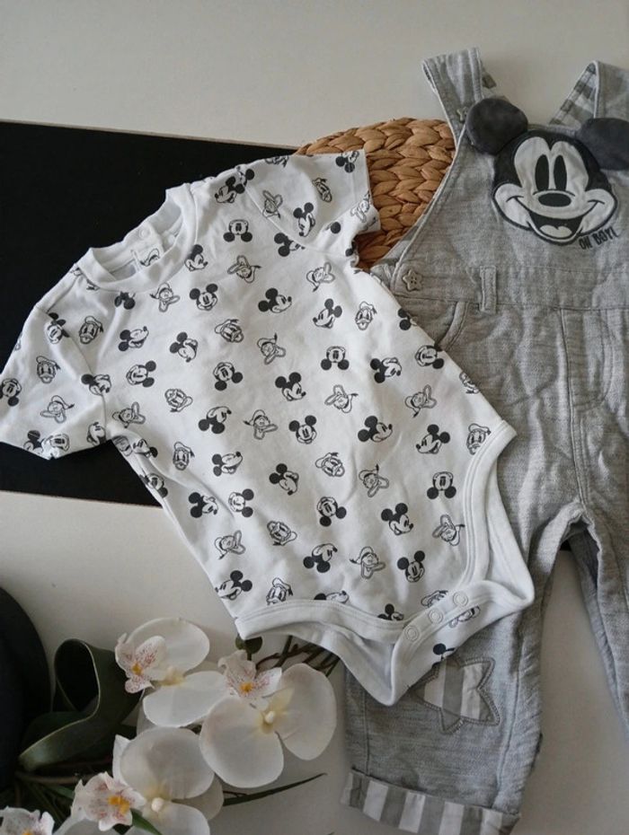 Ensemble salopette Mickey disney Taille 18 mois🌿🦁 - photo numéro 5