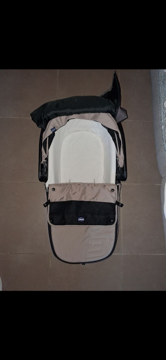 Couffin nourrisson NEUF  jamais utilisé