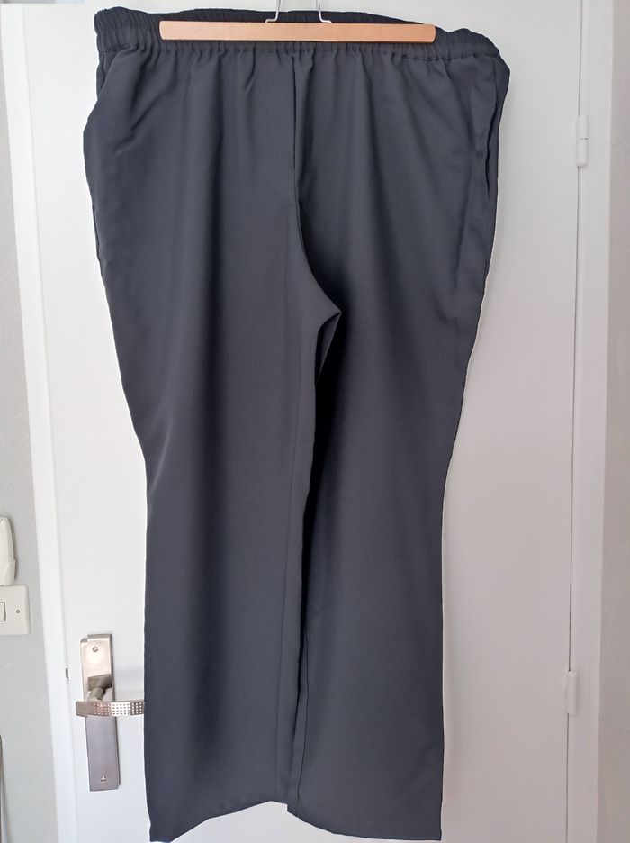 PANTALON Femme CHARMANCE Noir. NEUF.