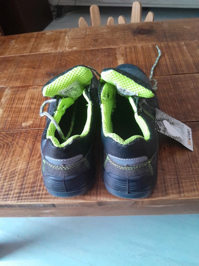Chaussures de sécurité neuves Cras taille 36 - photo numéro 4