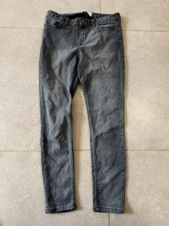 Jean gris New Look, taille 40, très bon état, 40x90cm