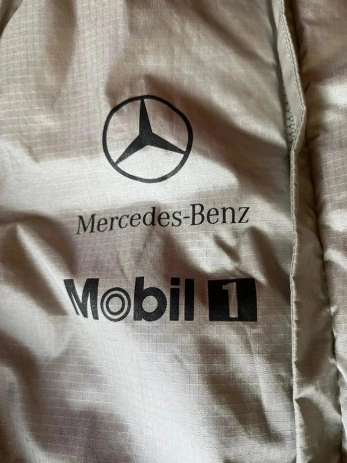 Veste Vodafone McLaren Mercedes F1 Team Taille S pour femme - photo numéro 7