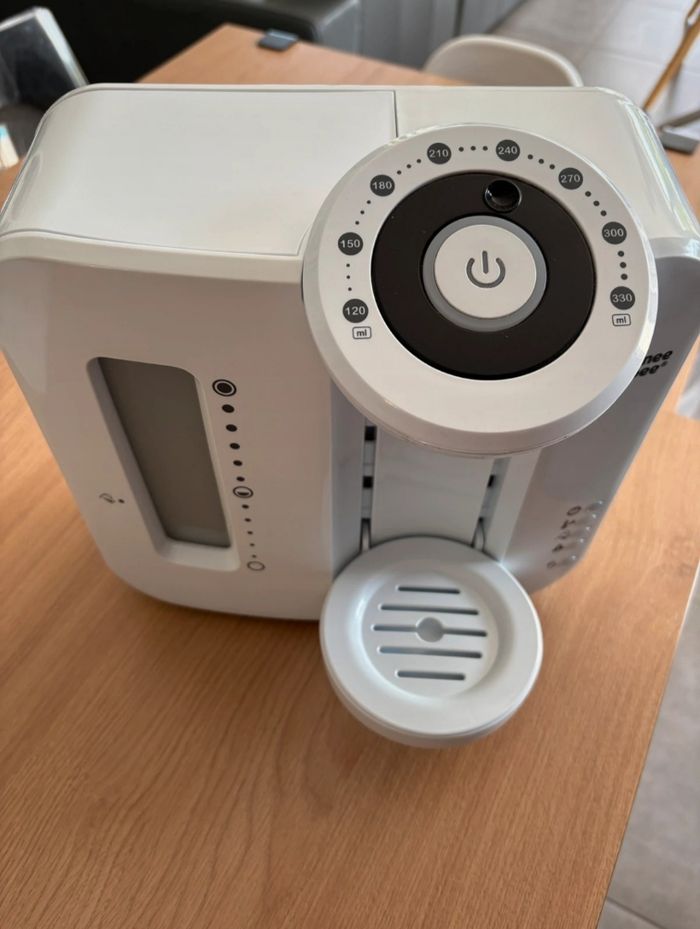 Machine à préparer les biberons - photo numéro 2