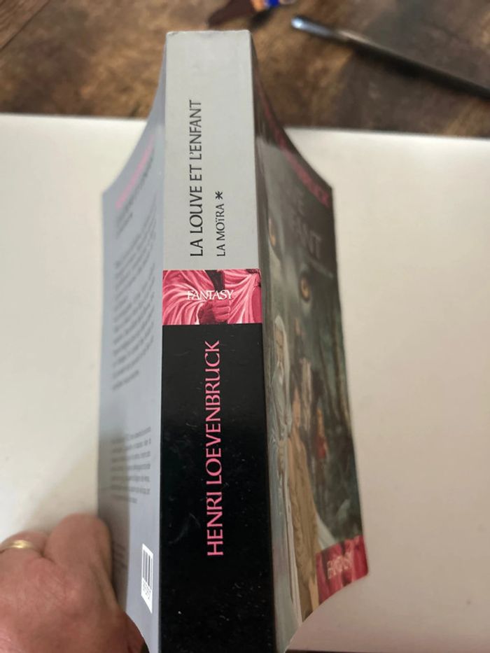 La louve et l’enfant - photo numéro 3