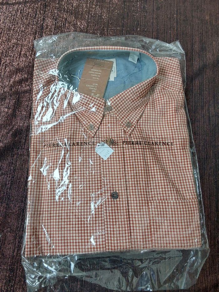 Chemise à carreaux