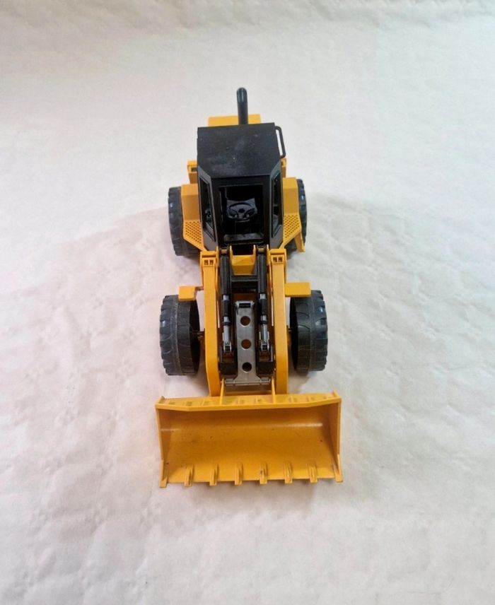 Chargeur sur pneus Bruder Fiat-Hitachi FR 130 Engin de chantier - photo numéro 3