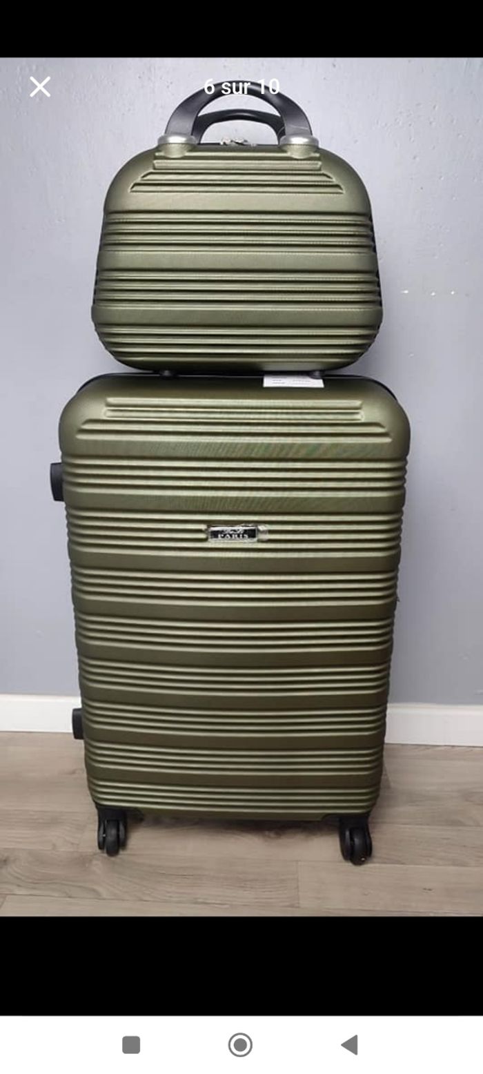 Valise moyenne et vanity