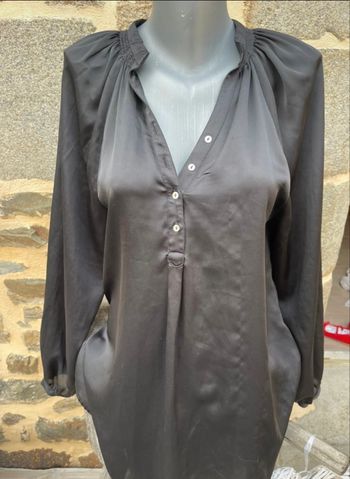 Blouse tunique en satin noir - Zara 