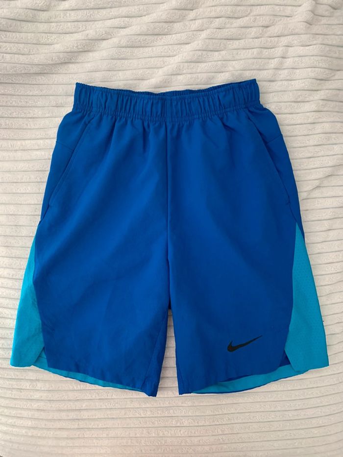 Short Nike