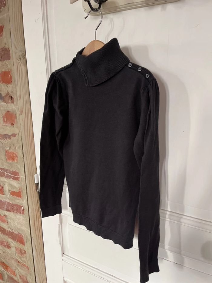 Pull noir, 10 ans - photo numéro 3