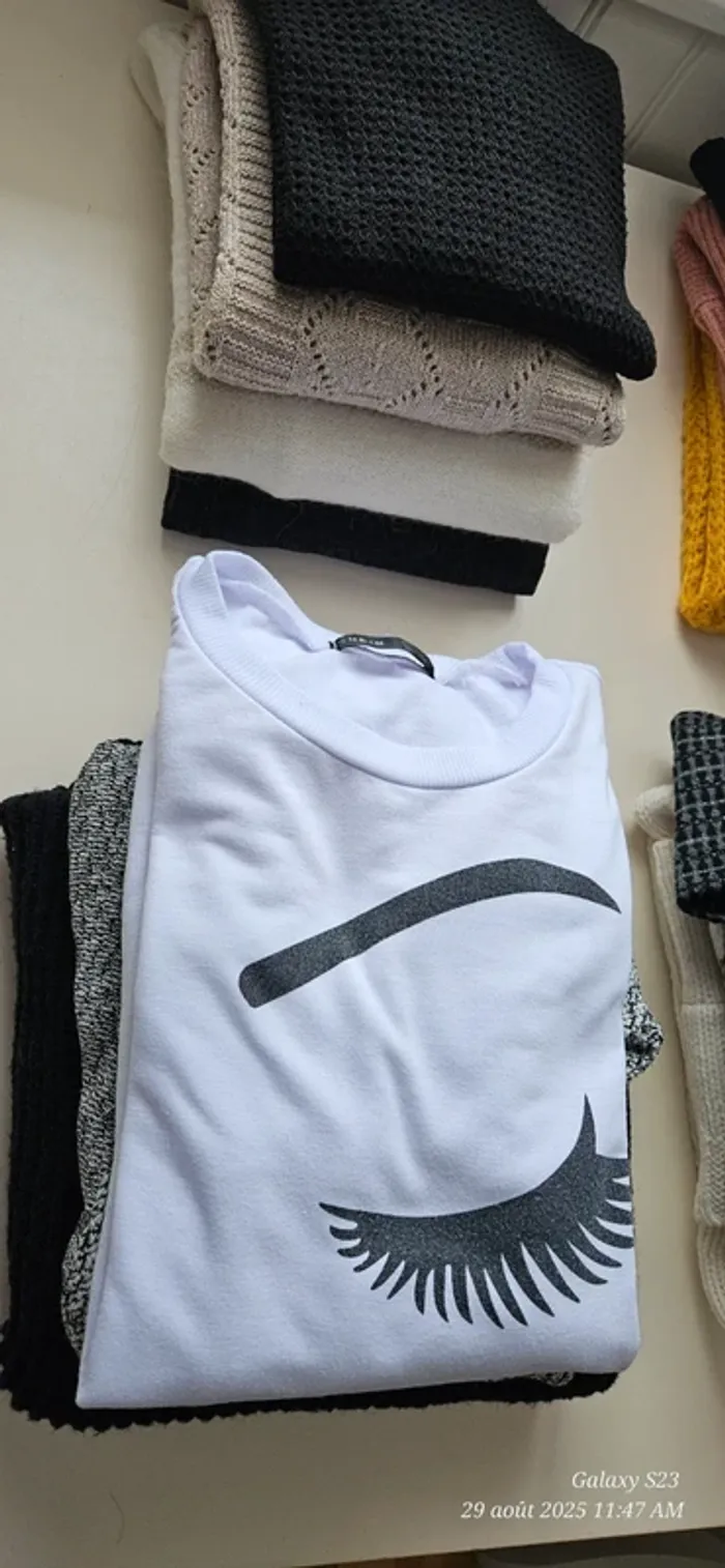 Lot 11 pulls et 3 gilets taille 36 - photo numéro 2