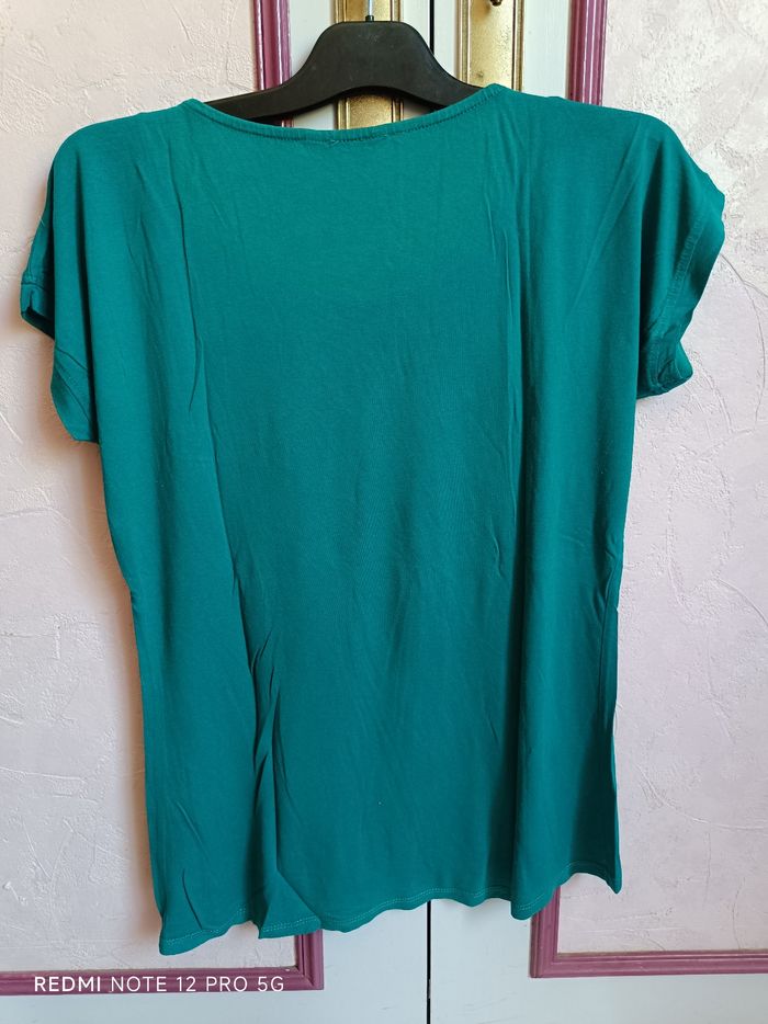 Haut " Camaïeu" vert en T.3 (40/42) - photo numéro 6