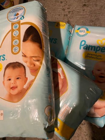 Couches Pampers 