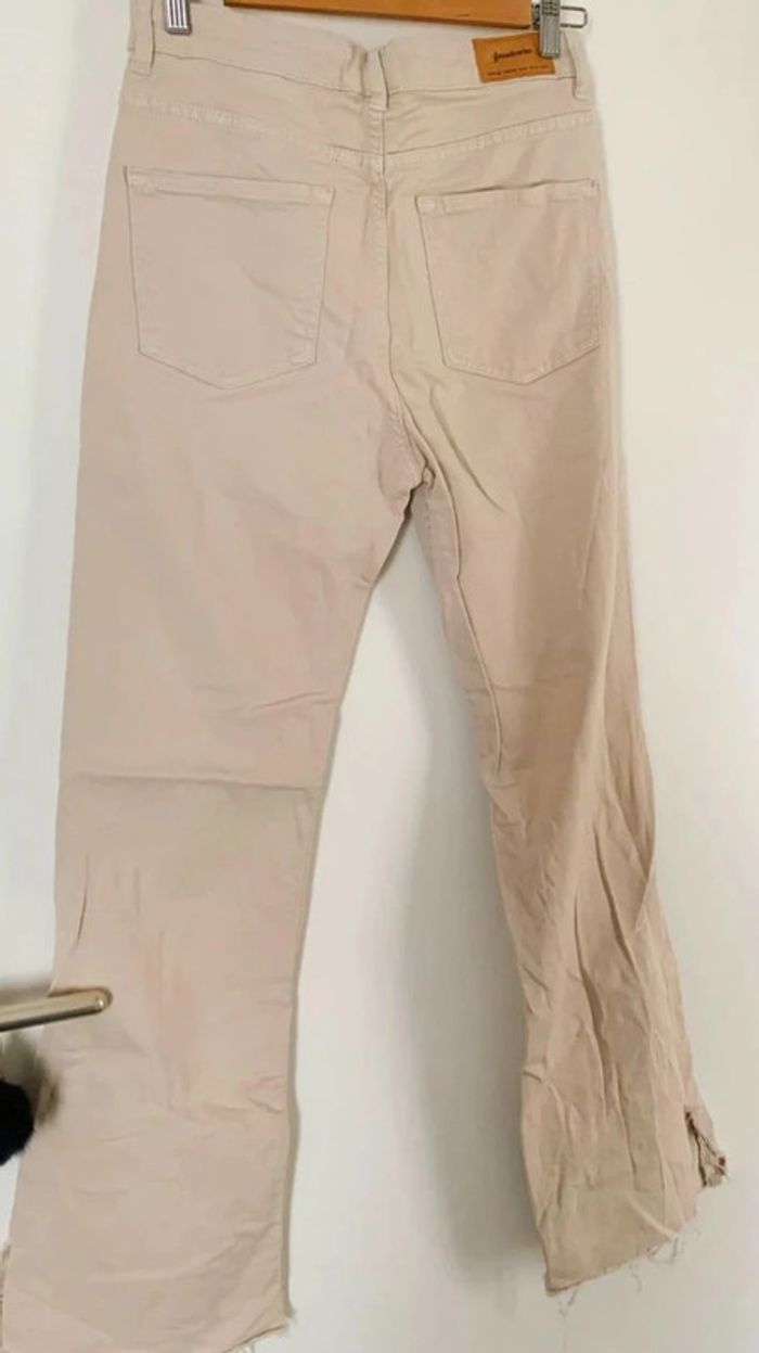Jean beige taille haute évasé - Stradivarius - photo numéro 2