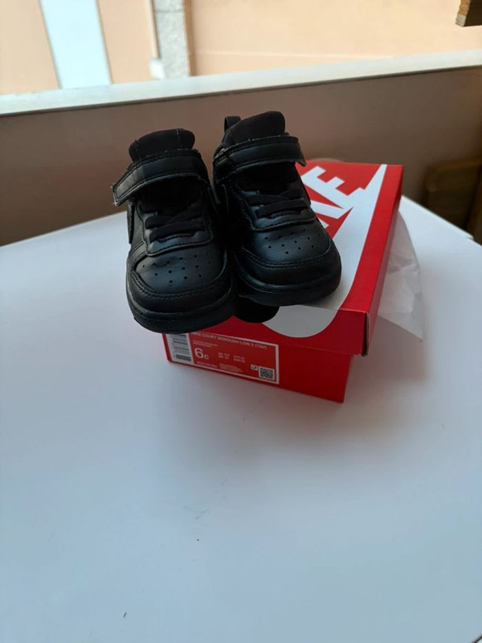 Basket Nike court borough low 2