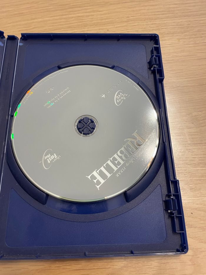 Dvd Disney Rebelle - photo numéro 2