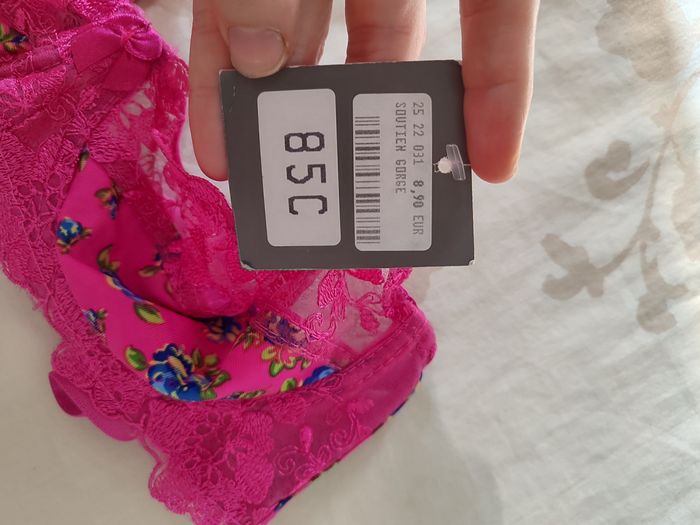 Soutien gorge taille 85 c - photo numéro 3