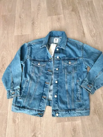 Veste en jean taille 36 coupe oversive - neuve