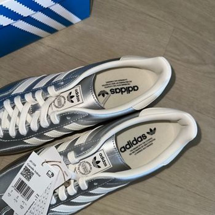 Basket Adidas Gazelle Indoor en cuir Taille 43 Argenté Neuves - photo numéro 5