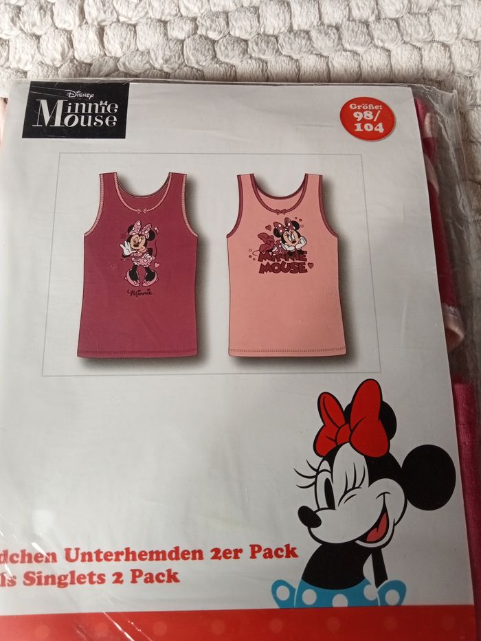 2 débardeurs Minnie 3/4ans