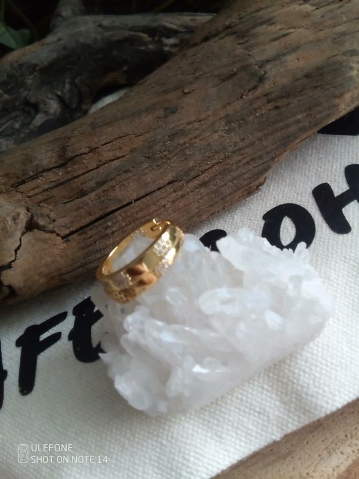 Créoles dorées avec zircons - photo numéro 2