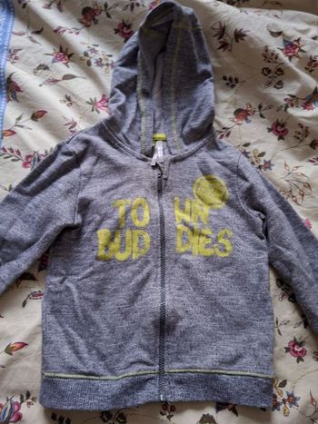 Veste/sweat léger. Zippé