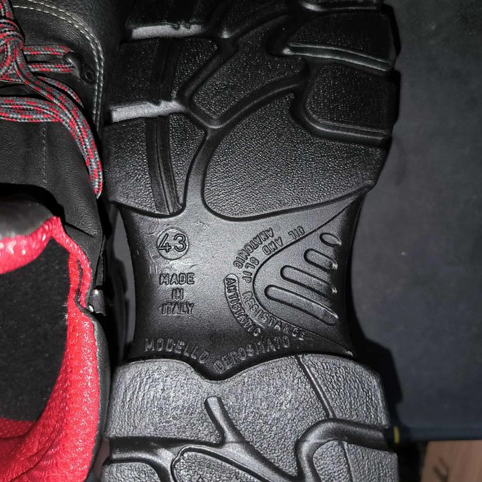 Chaussures de Sécurité - Uniwork - Taille 43 - Neuf - Noir/Rouge - photo numéro 5