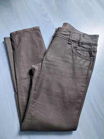 Joli pantalon enduit  marque Patrice Breal taille 44